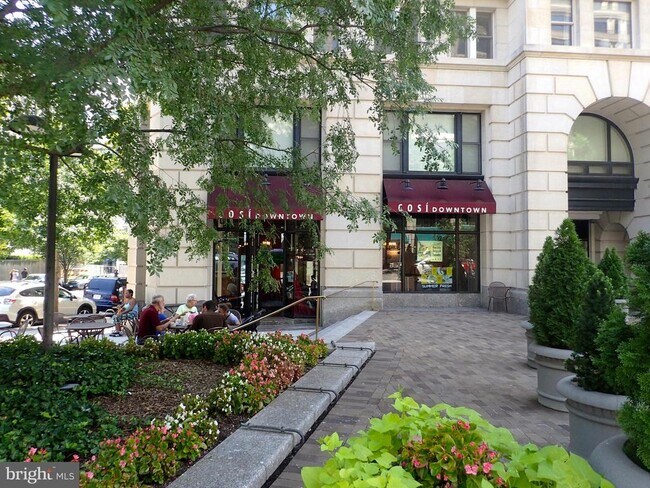 Building Photo - 601 Pennsylvania Ave NW