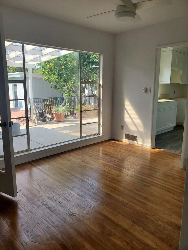 Building Photo - Recently Upgraded and Refreshed House with Pool and Casita