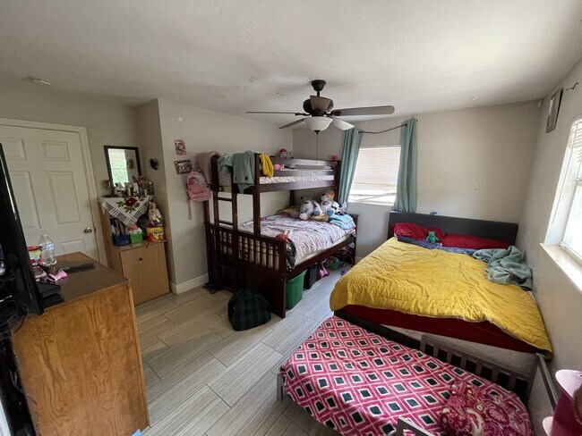 Building Photo - 208 Coventry St