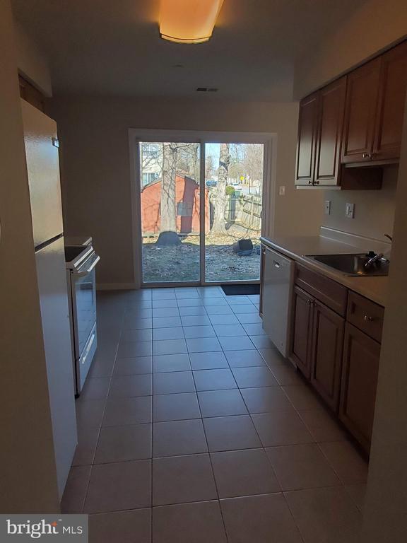 Building Photo - 3381 Ryon Ct