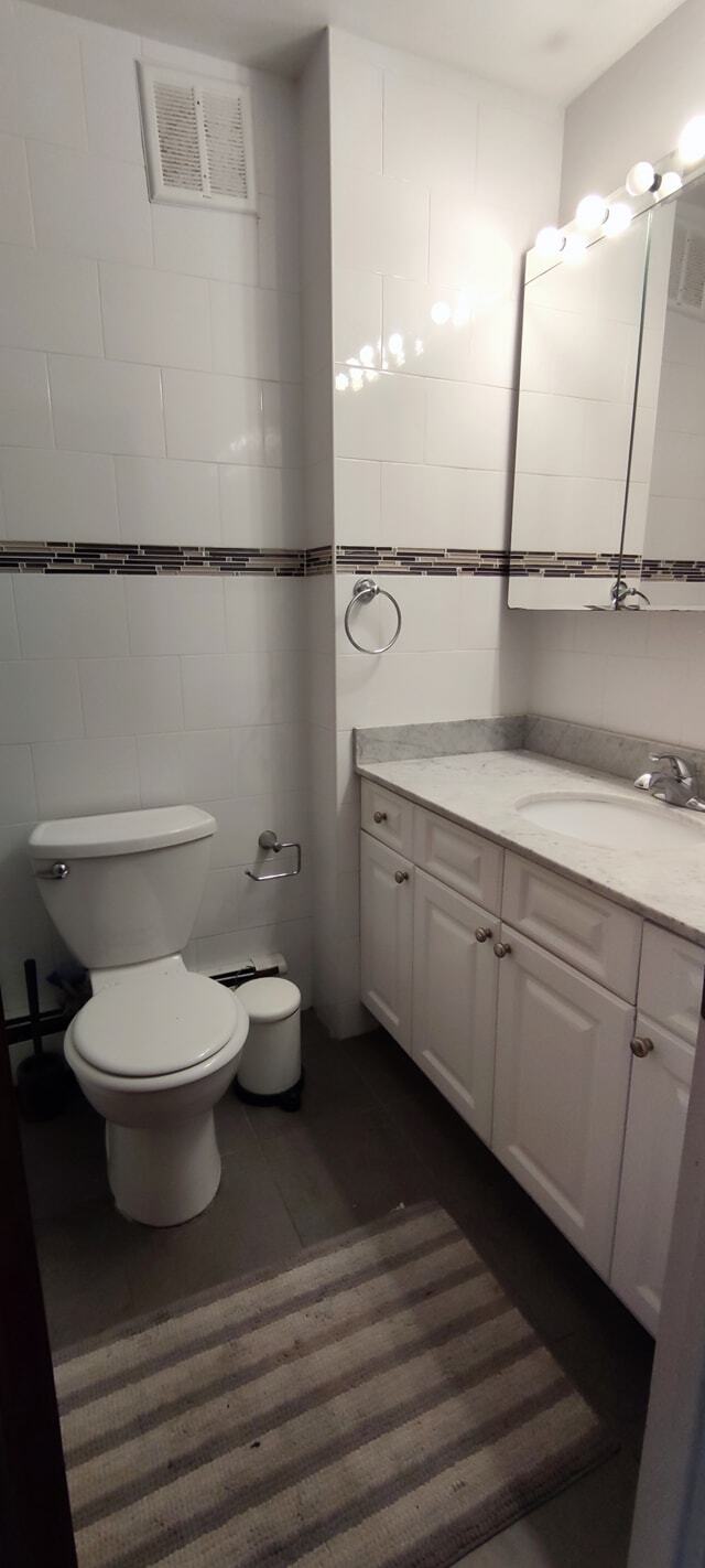 Bathroom - 6961 Alderton St