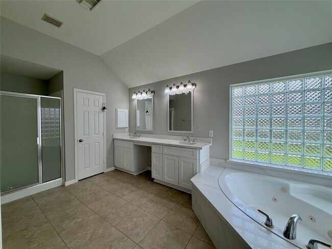 Building Photo - 1510 Flanders Field Ln