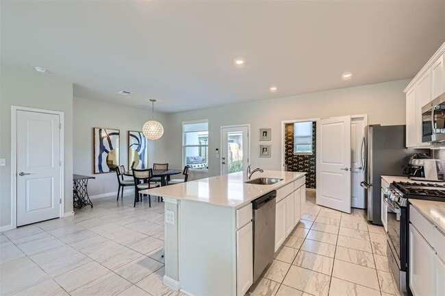 Building Photo - 5409 Charles Merle Dr