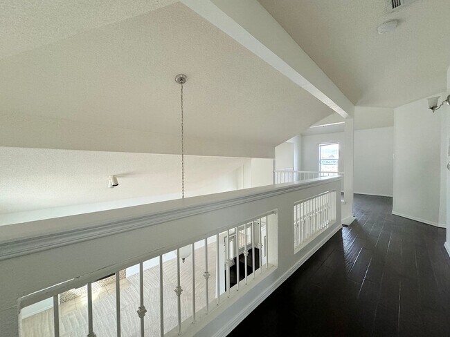 Building Photo - West El Paso 3bed 2.5bbath refrig A/C Home