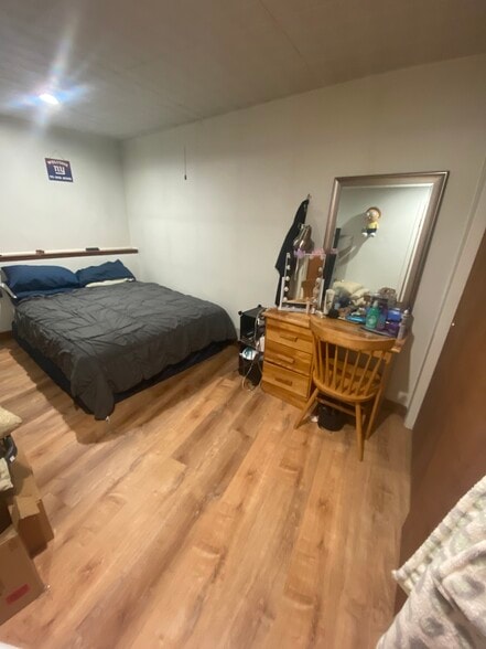 Bedroom - 661 Watervliet Shaker Rd