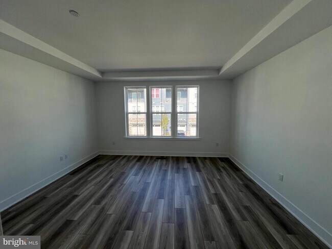 Building Photo - 8106 Donatello Dr
