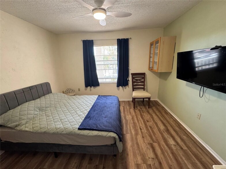 Building Photo - 3122 Lake Bayshore Dr