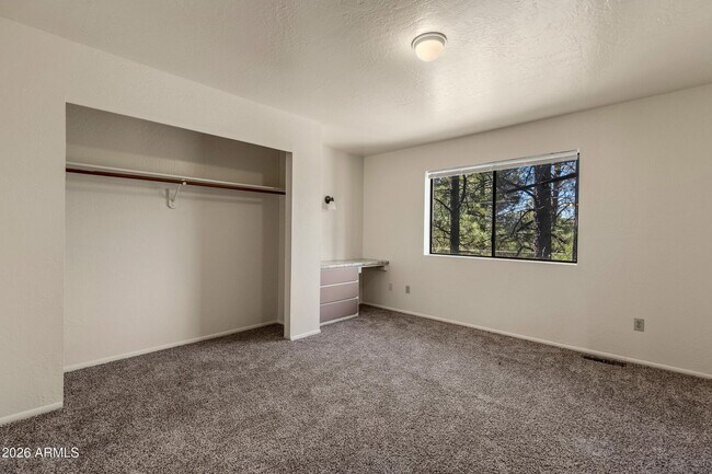 Building Photo - 118 E Paseo del Rio