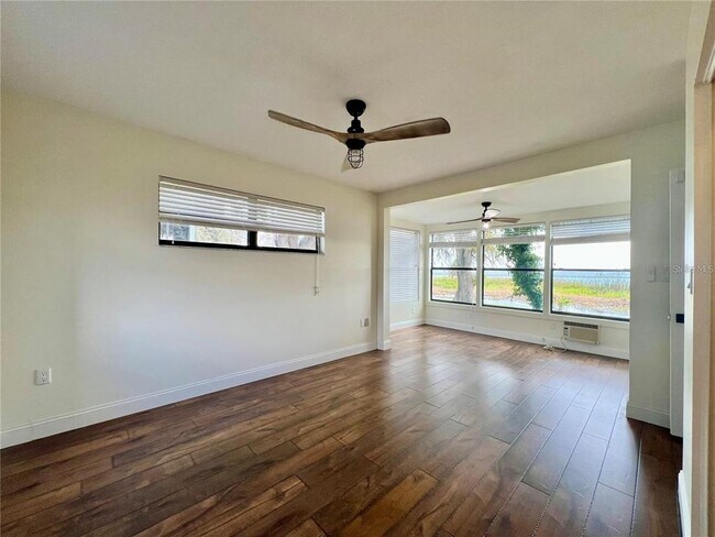Building Photo - 3006 Country Lake Dr
