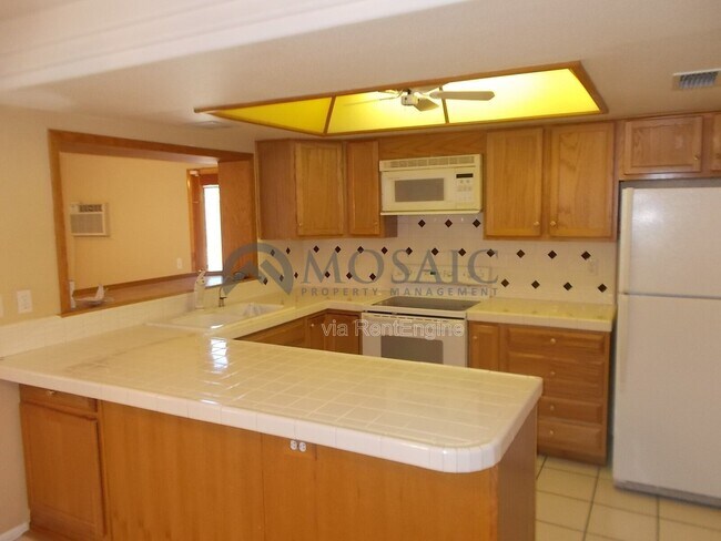 Building Photo - 4338 E Alta Mesa Ave