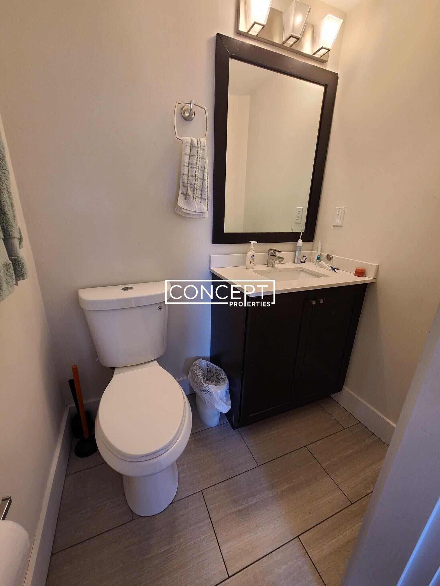 Building Photo - 659 Massachusetts Ave