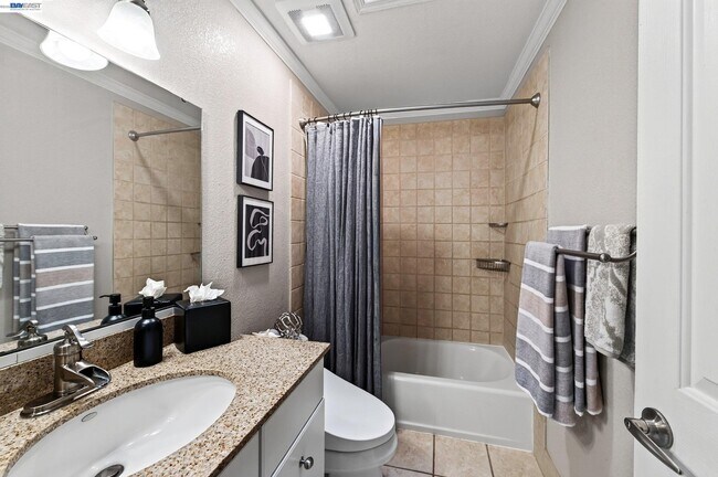 Building Photo - 4125 Amberwood Cir