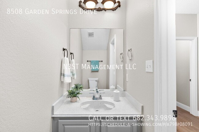 Building Photo - 8508 Garden Springs Dr