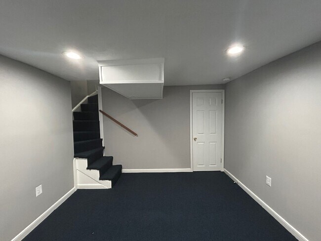 Building Photo - Baltimore - 3 Bedrooms and 1 bath Available!