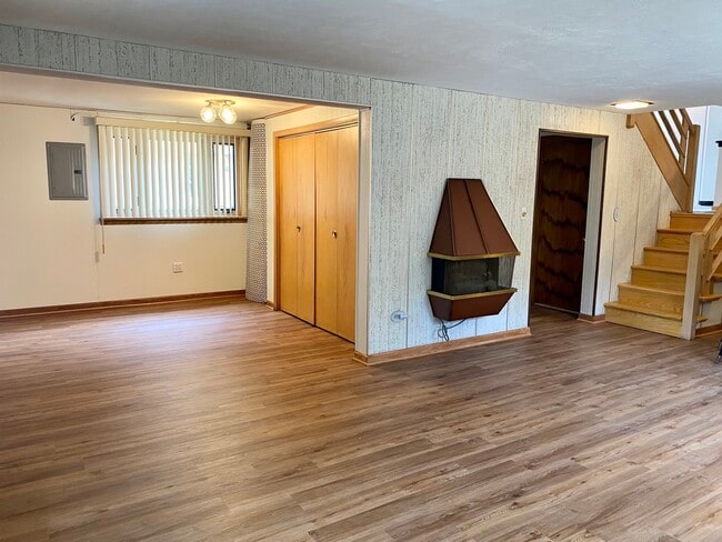 Building Photo - 4520 Thatcher Ave