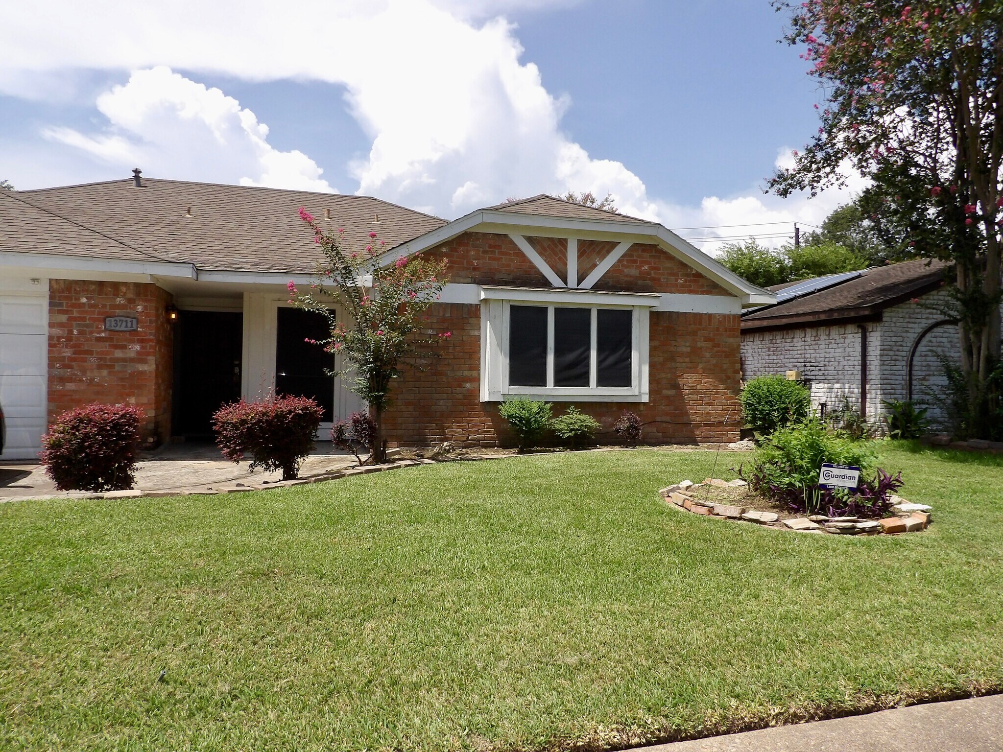 Building Photo - 13711 Oleoke Ln