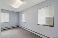 Building Photo - 57 St Johns Parkside