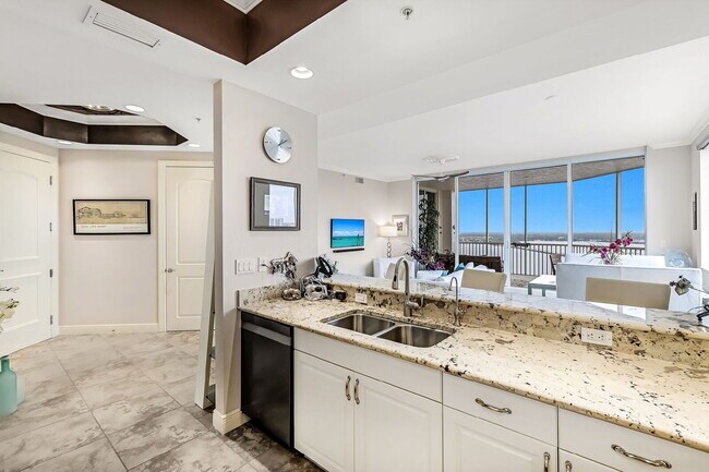 Building Photo - Stunning High-Rise Condo with Gulf Views –...
