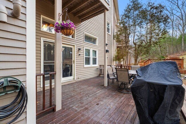 Building Photo - 168 Grafton St