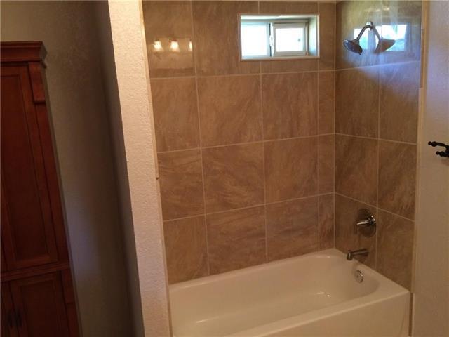 Building Photo - 600 Pacific St E