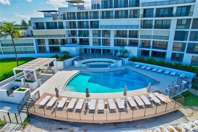 Building Photo - 2357 Gulf Shore Blvd N