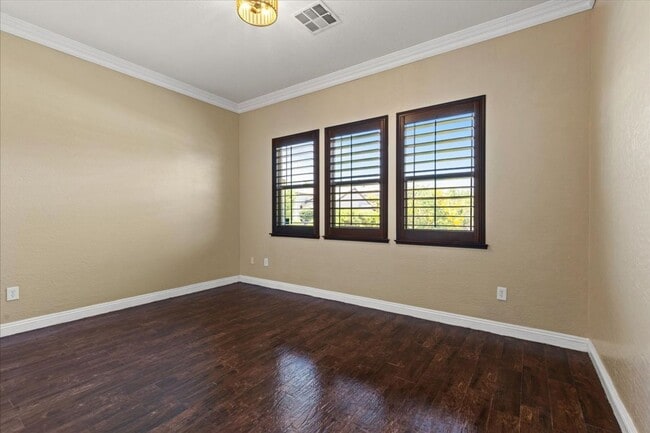 Building Photo - Exquisite Guard-Gated 3bd Luxury Home with Private Pool