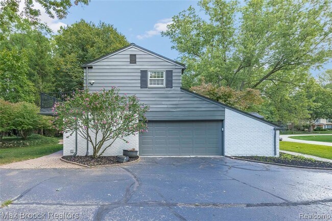 Building Photo - 2601 Lamplighter Ln