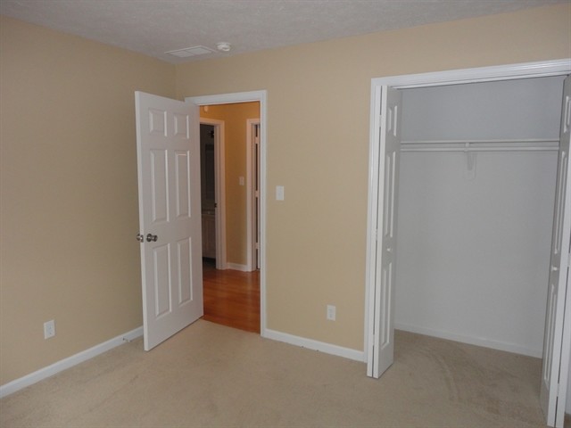 Building Photo - 6407 Barberry Dr