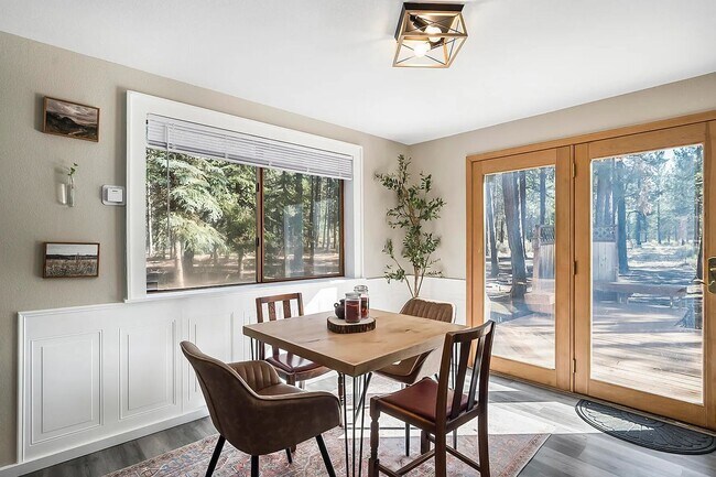 Building Photo - Beautiful Home- Backs up to BLM Land