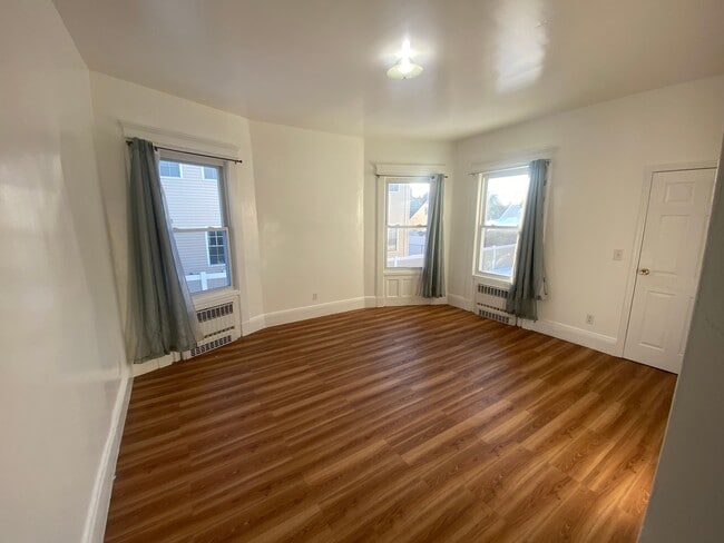 Building Photo - 29 High St