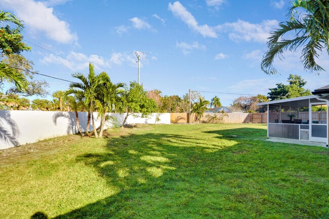 Building Photo - 125 Arrowhead Cir