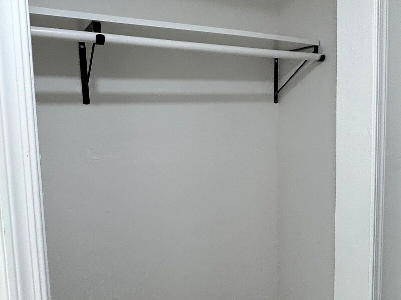 Building Photo - 646 N Desert Ave