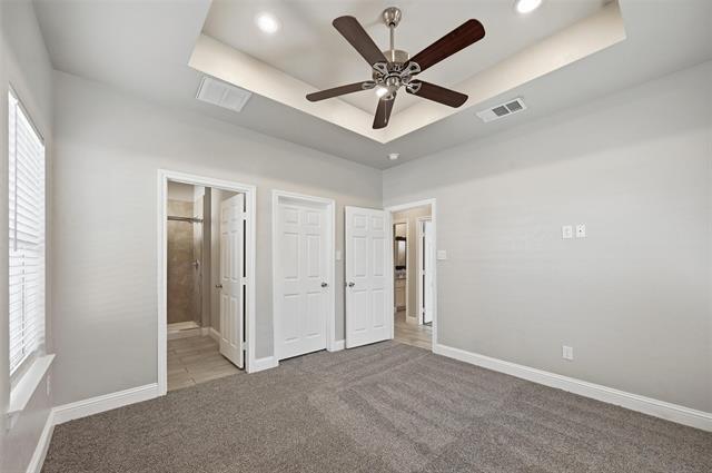 Building Photo - 2207 Henry St