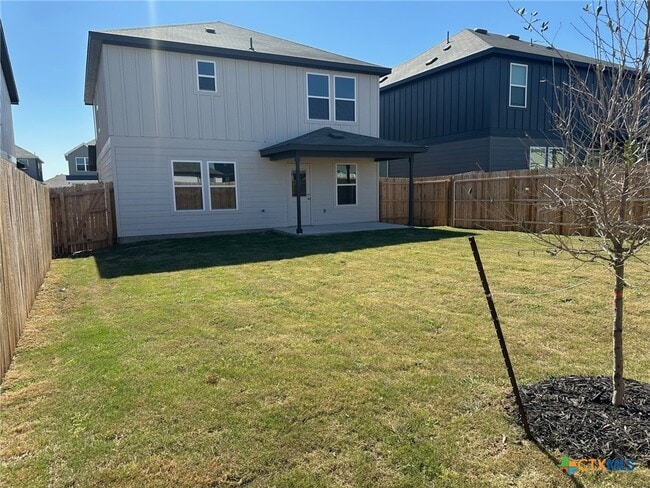 Building Photo - 945 Heartseed Ave