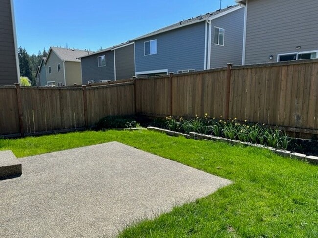 Building Photo - Woodbury Estates