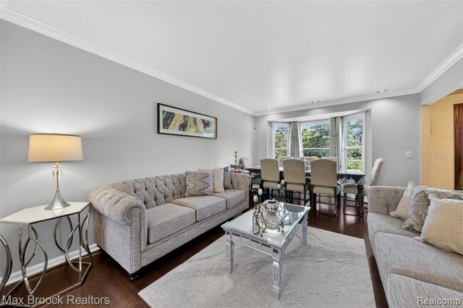 Building Photo - 30118 Kingsway Dr
