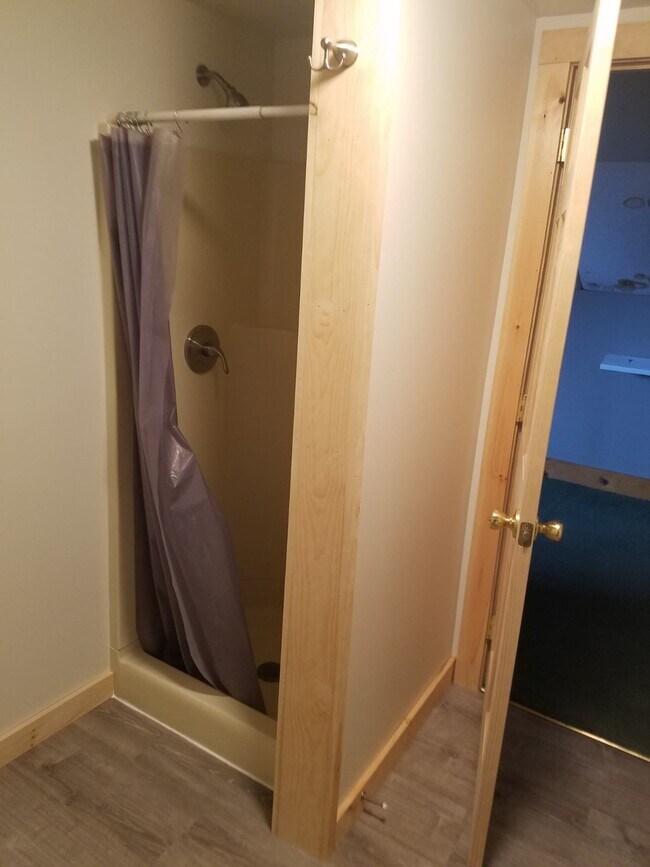 Building Photo - 8571-4 Leray St