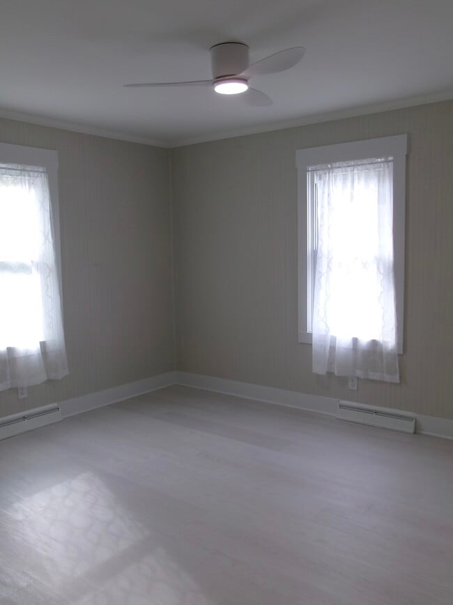 Building Photo - 3 Talbot Ave