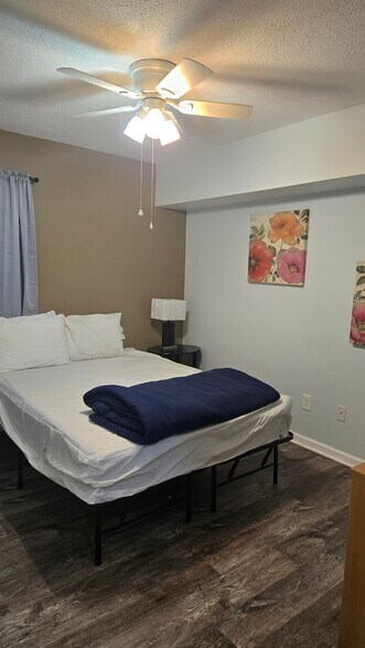 Bedroom 1 - 1356 Glenns Bay Rd