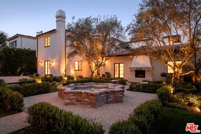 Building Photo - 624 N Arden Dr