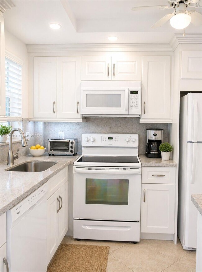 Building Photo - 580 Egret Dr