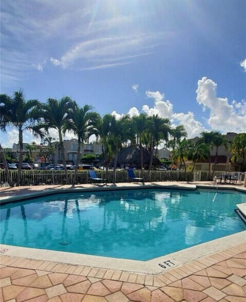 Building Photo - 8660 NW 5th Ter