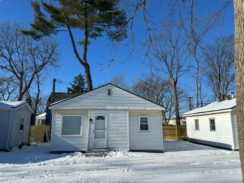 Building Photo - 28530 Grayling Ave