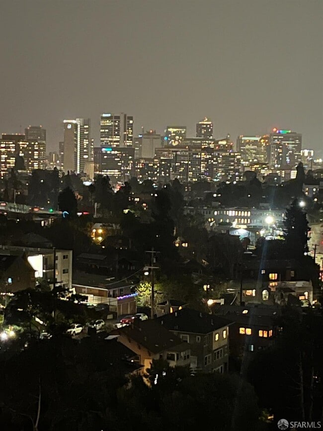 Building Photo - 1 Kelton Ct