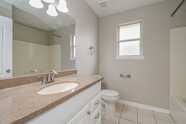 Building Photo - 10341 Shelby Creek Rd N