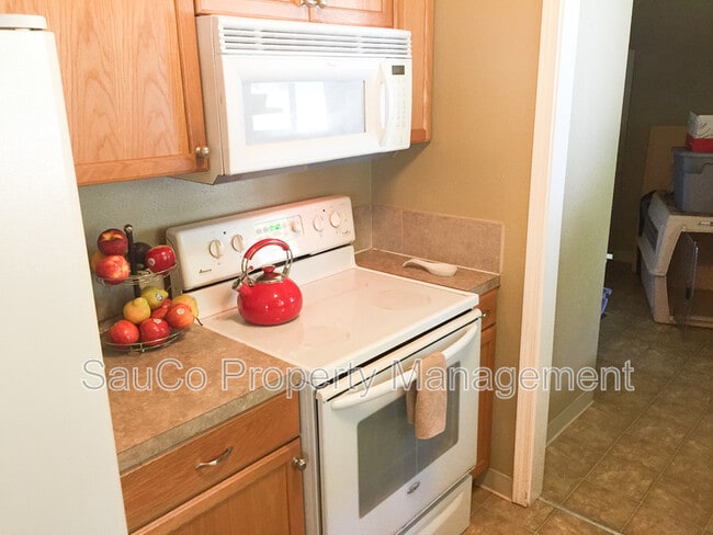 Building Photo - 22120 S Leslie Ave