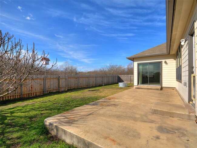 Building Photo - 501 Willow Walk Dr