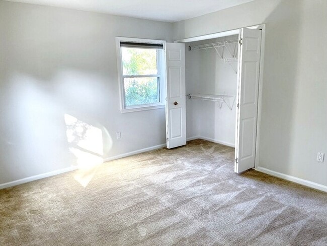 Building Photo - 13382 Brookfield Ct