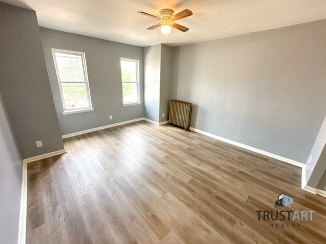 Building Photo - 1 bed 2nd floor apartment in Harrowgate ar...