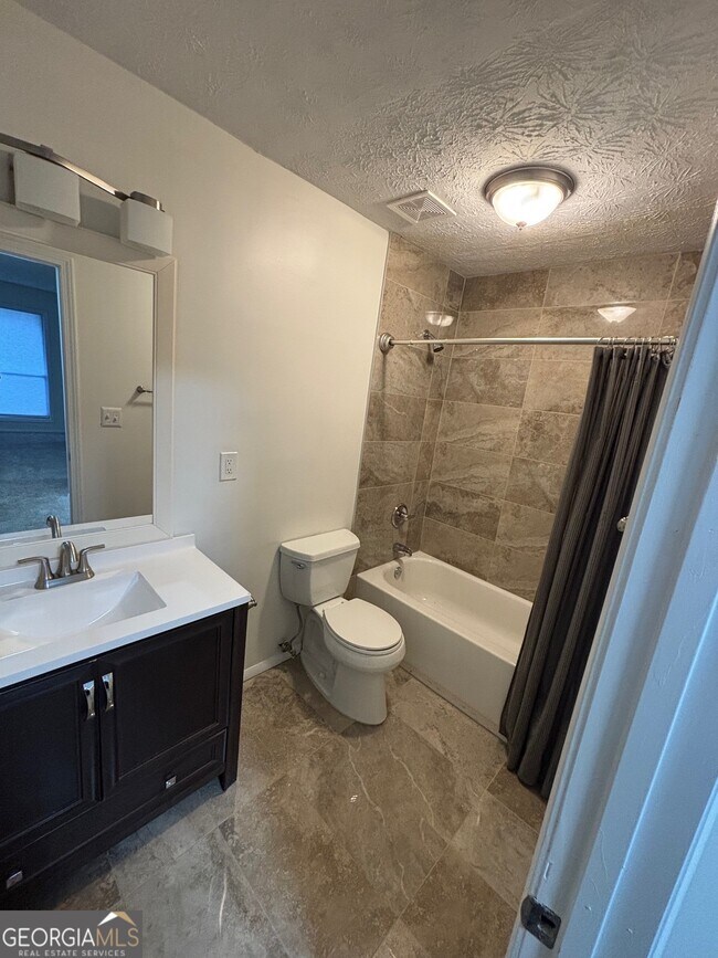 Building Photo - 301 Dunbar Dr